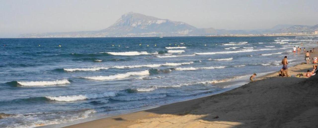 Piles - Apartment - Sleeps 7 - Parking - Seafront Ngoại thất bức ảnh
